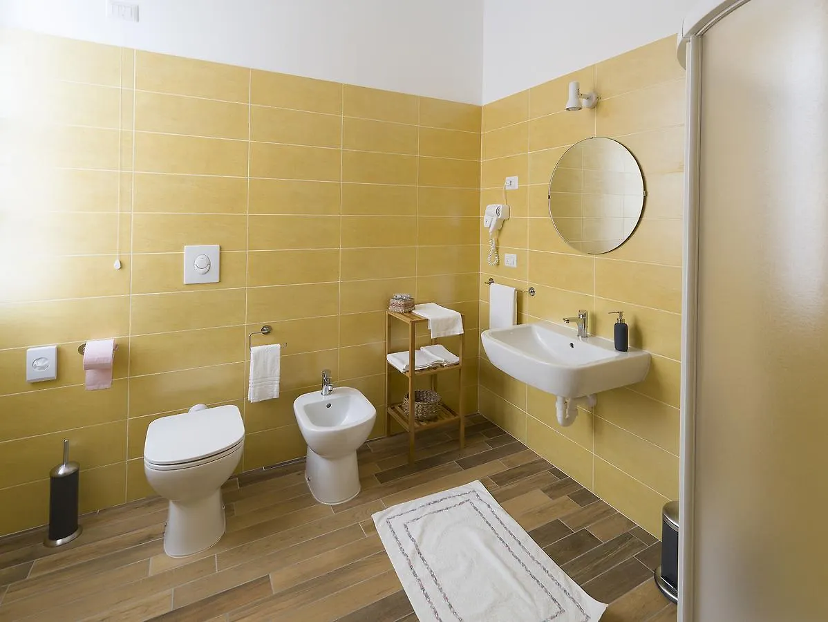La Nostra Casa In Centro Hotell Lecco 3*,  Italien